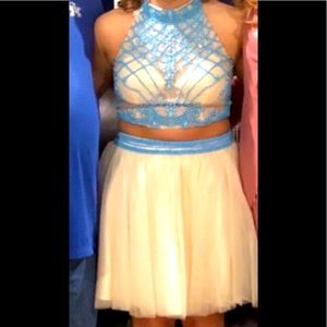 Fantastic Prom.com 2 piece dress size Small 6/8